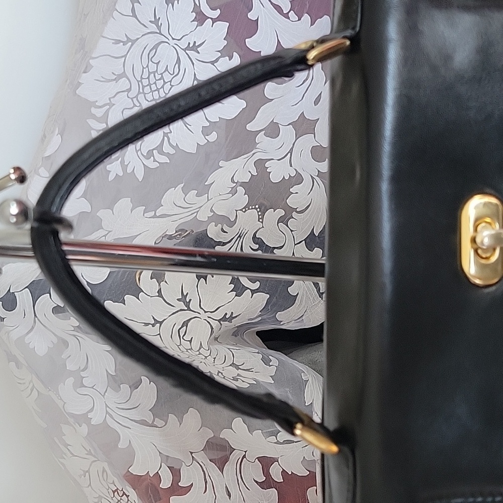Givenchy Kelly Calfskin leather black Quilted handbag - Picture 14 of 16